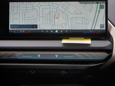 Used 2025 BMW X3 xDrive30i w/ Premium Package image 14