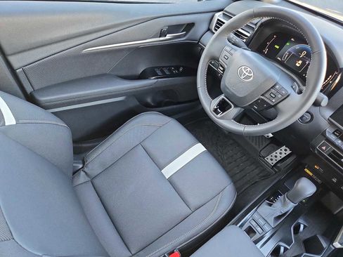 Used 2026 Toyota Camry SE image 14