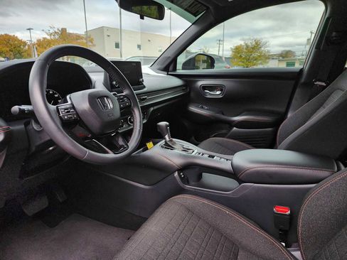 Used 2024 Honda HR-V Sport image 8