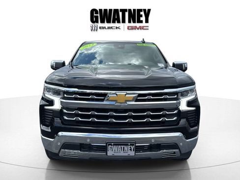 Used 2024 Chevrolet Silverado 1500 LTZ AWD/4WD image 9