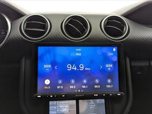Used 2019 Ford Mustang Coupe RWD image 23