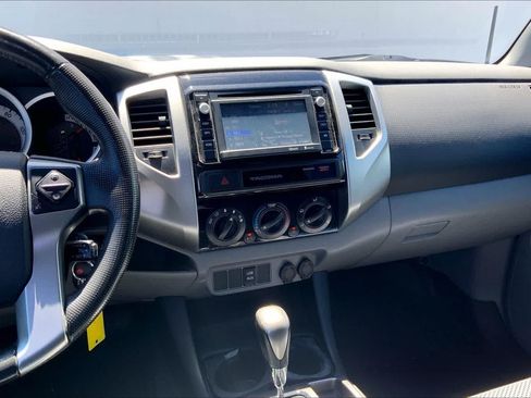 Used 2015 Toyota Tacoma PreRunner RWD image 15