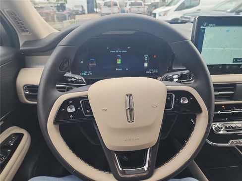 New 2026 Lincoln Corsair Premiere FWD image 30