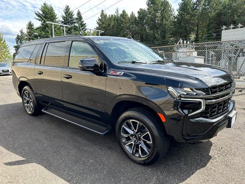 Used 2021 Chevrolet Suburban Z71 w/ Z71 Off-Road Package image 3