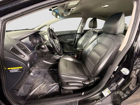 Used 2017 Kia Forte EX image 22