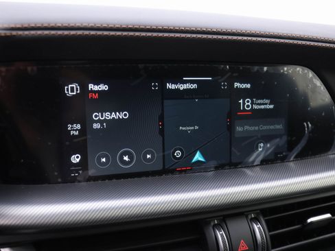 New 2025 Alfa Romeo Stelvio Sprint image 10