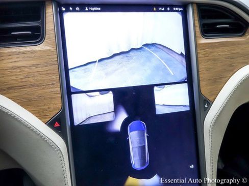 Used 2018 Tesla Model X 100D image 21