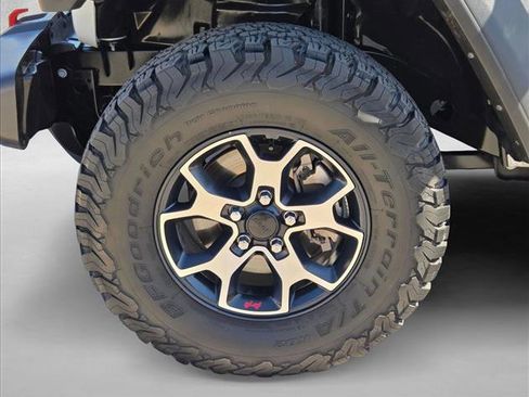 Used 2022 Jeep Wrangler Unlimited Rubicon w/ LED Lighting Group image 22