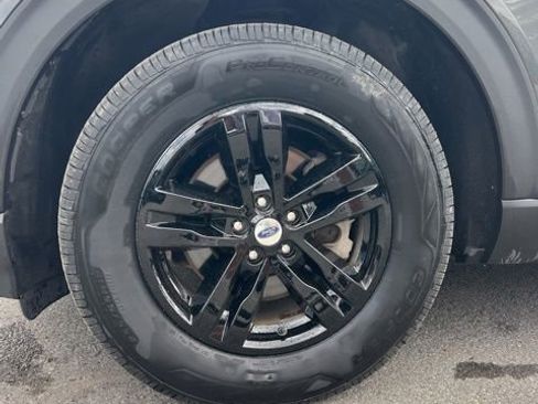 Used 2020 Ford Explorer XLT w/ Comfort Package AWD/4WD image 20