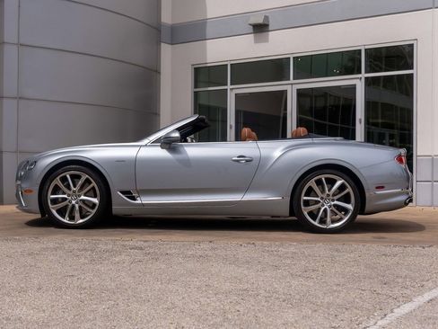 Certified 2023 Bentley Continental GT Azure AWD/4WD image 17