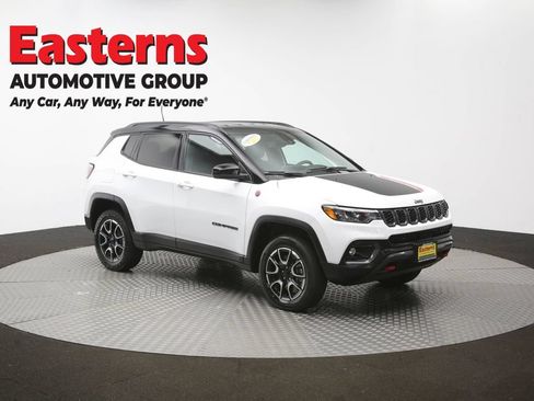 Used 2024 Jeep Compass Trailhawk AWD/4WD image 48