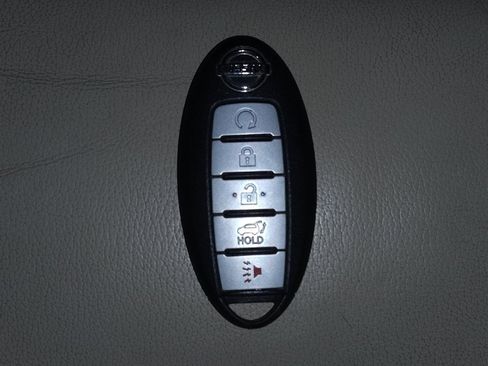 Used 2017 Nissan Pathfinder SL w/ SL Tech Package image 32