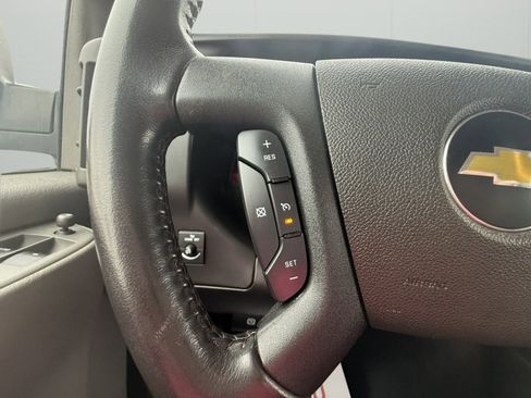 Used 2021 Chevrolet Express 2500 w/ Driver Convenience Package image 23