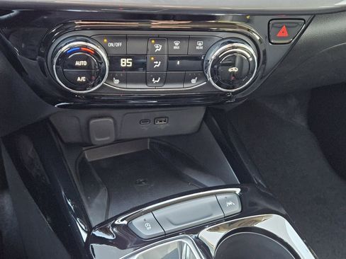 New 2026 Chevrolet Trax ACTIV w/ Sunroof Package image 21