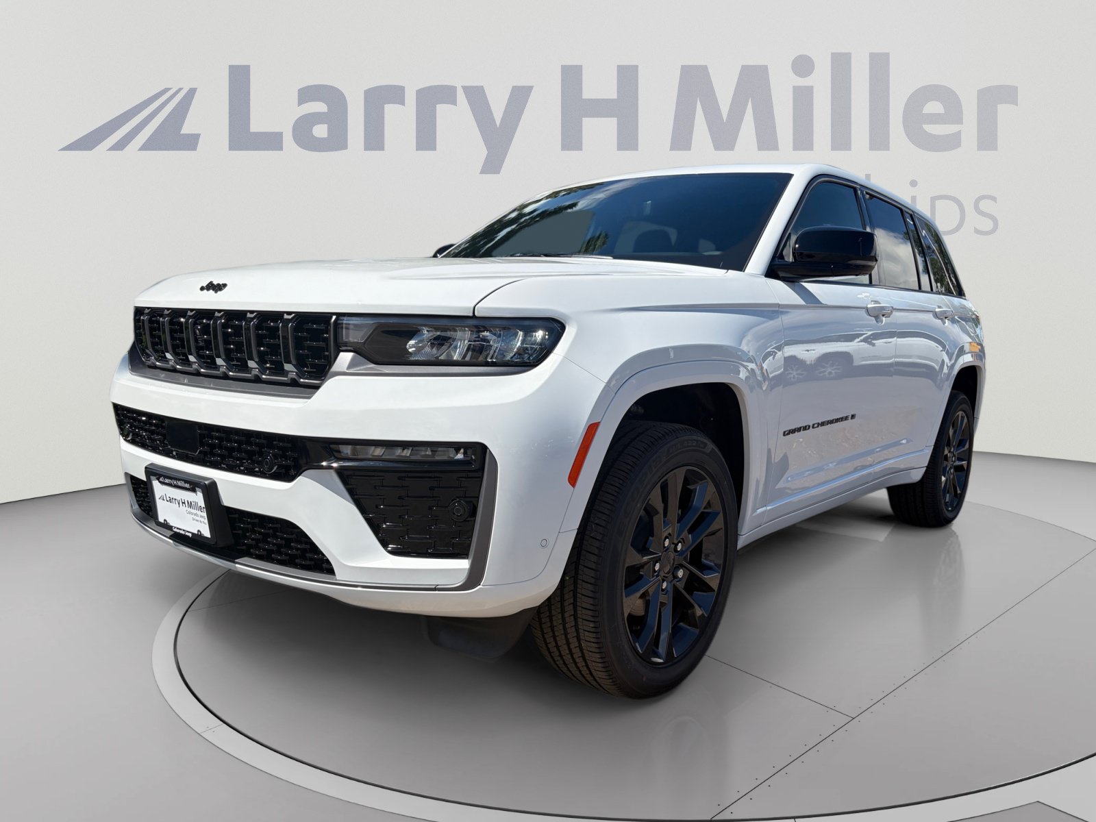 New 2026 Jeep Grand Cherokee Limited AWD/4WD image 1