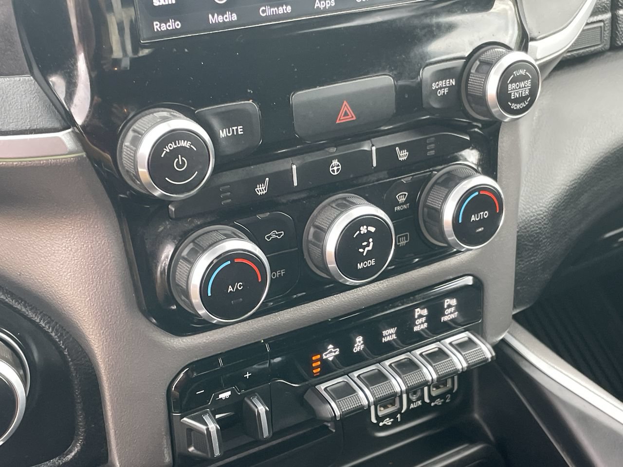 Used 2019 RAM 1500 Big Horn AWD/4WD image 35