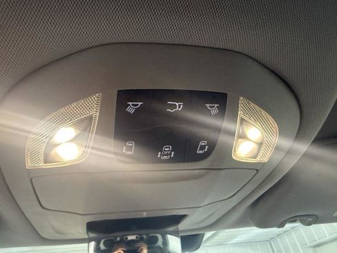 Used 2017 Chrysler Pacifica Touring-L image 21