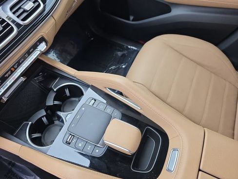 Used 2024 Mercedes-Benz GLE 350 4MATIC w/ AMG Line Exterior image 23