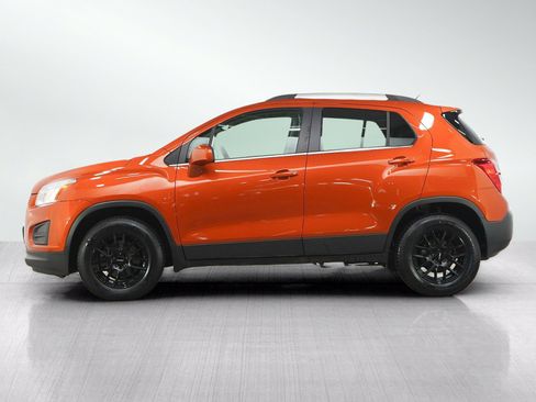 Used 2015 Chevrolet Trax LT w/ LT Plus Package AWD/4WD image 2