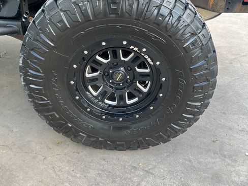 Used 2013 Jeep Wrangler Unlimited Rubicon AWD/4WD image 27