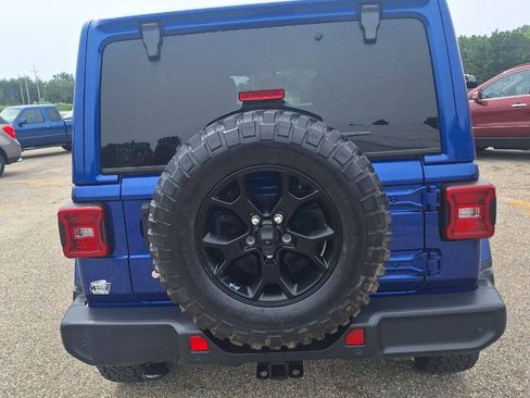 Used 2019 Jeep Wrangler Unlimited Sahara w/ Quick Order Package 24M Moab AWD/4WD image 4
