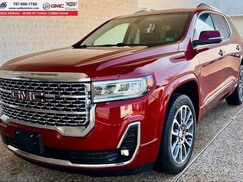 Used 2022 GMC Acadia Denali w/ LPO, Floor Liner Package image 1