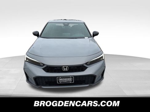 Used 2025 Honda Civic Sport image 8