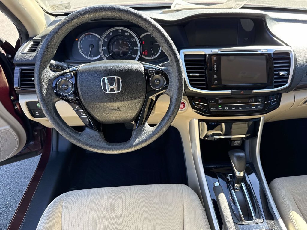 Used 2016 Honda Accord EX image 30