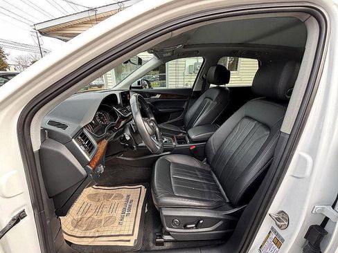 Used 2019 Audi Q5 2.0T Premium w/ Convenience Package image 13
