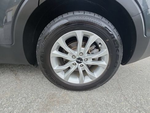 Used 2022 Kia Telluride LX AWD/4WD image 35
