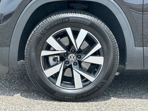 Used 2021 Volkswagen Atlas Cross Sport SE AWD/4WD image 25