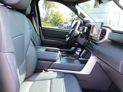 Used 2024 Toyota Sequoia Platinum AWD/4WD image 15