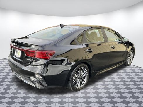 Used 2022 Kia Forte GT-Line w/ GT-Line Premium Package FWD image 3