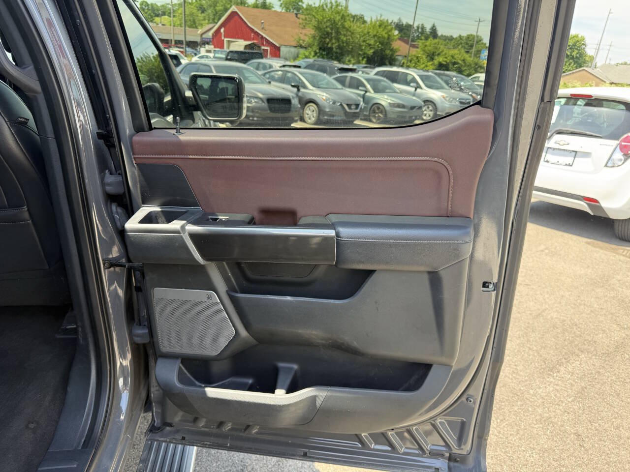 Used 2021 Ford F150 Lariat w/ Equipment Group 502A High AWD/4WD image 16