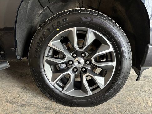 Used 2024 Chevrolet Silverado 1500 RST w/ Convenience Package II image 23