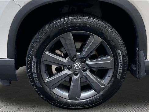 Used 2025 Honda Pilot Sport image 11