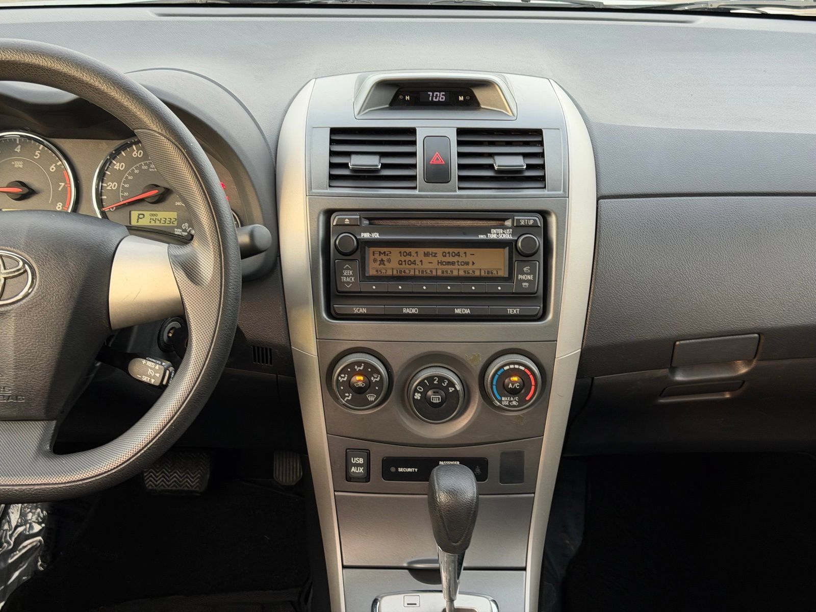Used 2012 Toyota Corolla S FWD image 26