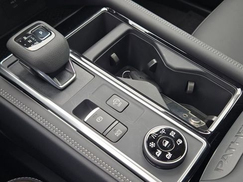 New 2026 Nissan Pathfinder Platinum AWD/4WD image 28