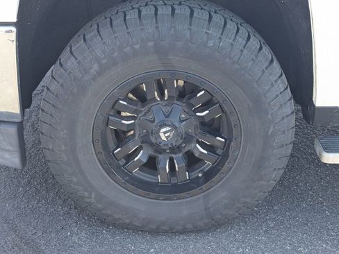 Used 2018 Chevrolet Silverado 1500 LT AWD/4WD image 14