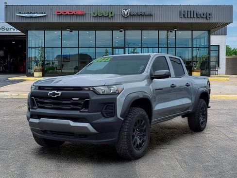 Used 2025 Chevrolet Colorado Trail Boss AWD/4WD image 1
