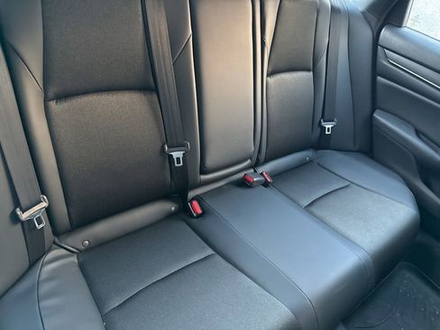 Used 2018 Honda Accord Sport image 13