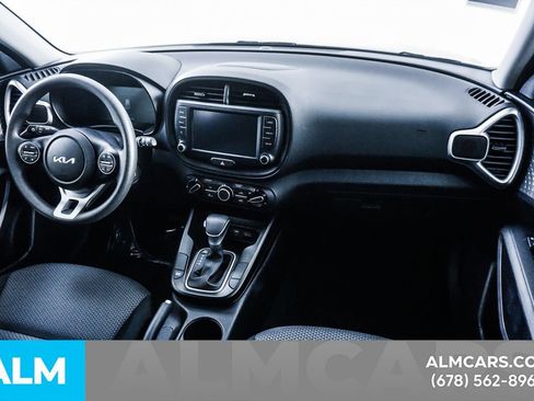 Used 2025 Kia Soul LX w/ LX Technology Package FWD image 15