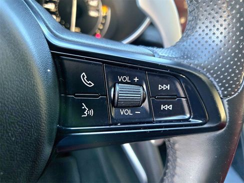 Used 2022 Alfa Romeo Stelvio Sprint image 16