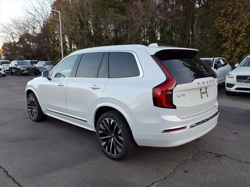 New 2026 Volvo XC90 B6 Plus w/ Protection Package Premier image 7