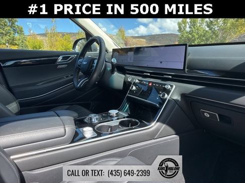 Used 2025 Genesis GV80 2.5T Standard image 11