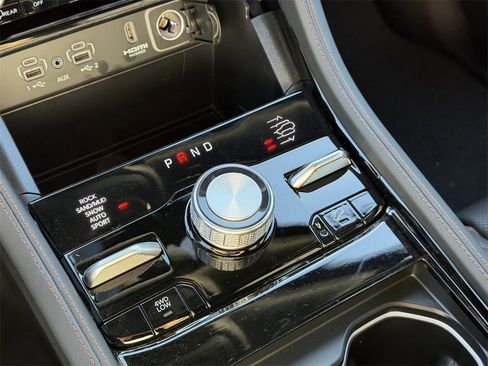 New 2025 Jeep Grand Cherokee Summit image 20