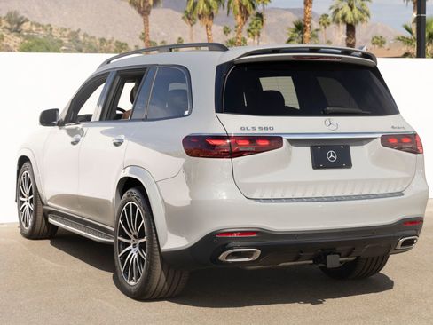 New 2026 Mercedes-Benz GLS 580 4MATIC image 7