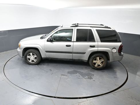 Used 2005 Chevrolet TrailBlazer LS w/ LS Preferred Equipment Group AWD/4WD image 18
