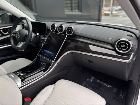 Used 2025 Mercedes-Benz C 300 Sedan image 45
