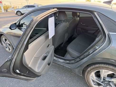 Used 2024 Hyundai Elantra SEL w/ Convenience Package image 15